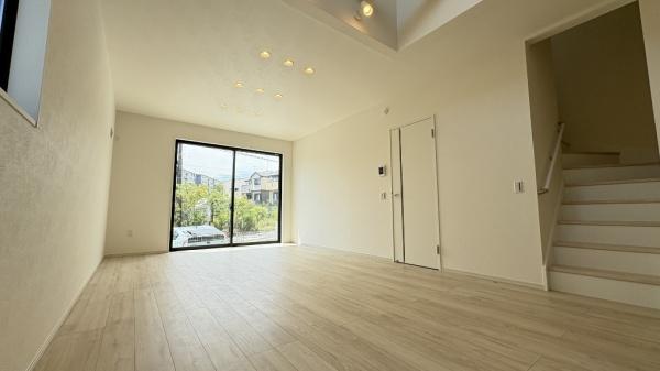 磯子区洋光台4丁目　全2棟2号棟
