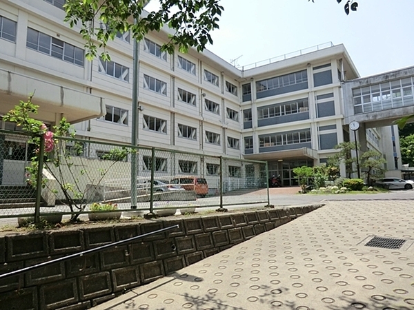 鎌倉市長谷１丁目の土地(鎌倉市立御成中学校)