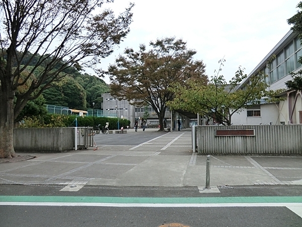 横濱山手テラス壱番館(横浜市立間門小学校)