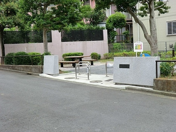 瀬谷区東野第２　全１棟(東野第四公園)