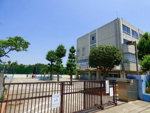 ヴィルレーヴ鷺沼(川崎市立宮崎小学校)