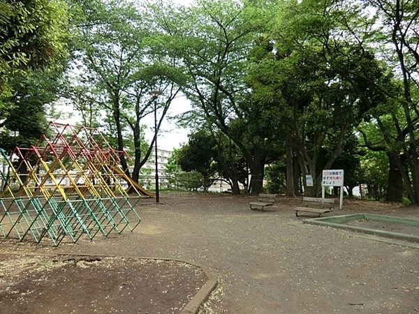 ヴィルレーヴ鷺沼(宮崎第一公園)