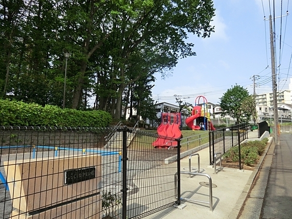 青葉区つつじが丘　全2棟1号棟(しらとり台第四公園)