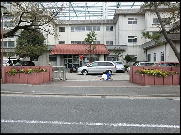 旭区二俣川１期　全１棟１号棟(横浜市立万騎が原中学校)