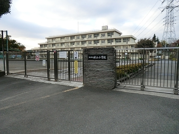 青葉区すすき野1丁目　全2棟1号棟(横浜市立嶮山小学校)