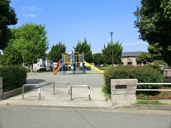 コスモ戸塚リベラヒルズＡ棟(下倉田第三公園)