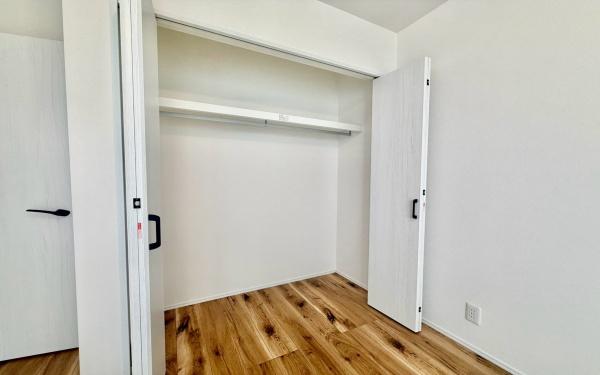 緑区鴨居町　全5棟2号棟