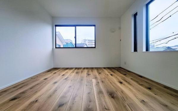 緑区鴨居町　全5棟4号棟
