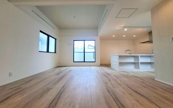 緑区鴨居町　全5棟5号棟