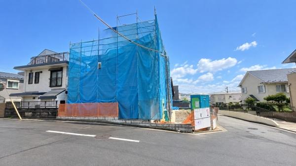 金沢区富岡西4丁目　全１棟