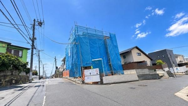金沢区富岡西4丁目　全１棟