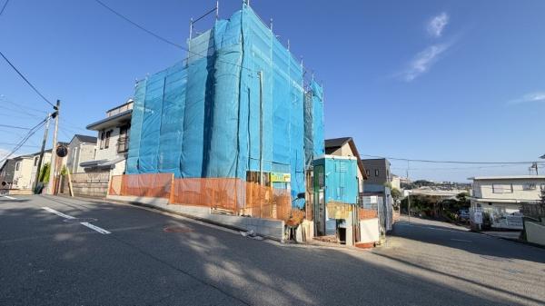 金沢区富岡西4丁目　全１棟