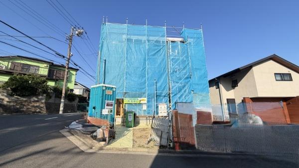 金沢区富岡西4丁目　全１棟