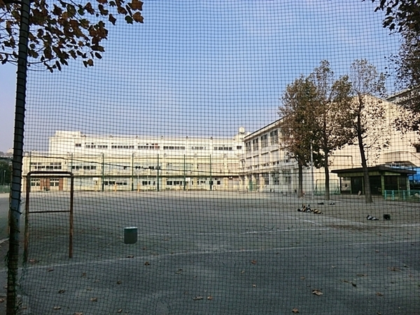パークシティ横濱Ｅ棟(横浜市立帷子小学校)