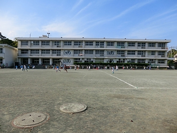 鎌倉市津西１丁目の土地(鎌倉市立腰越小学校)