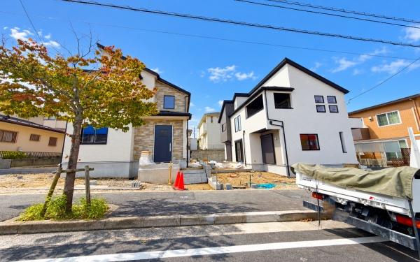 栄区野七里１丁目　全２棟１号棟