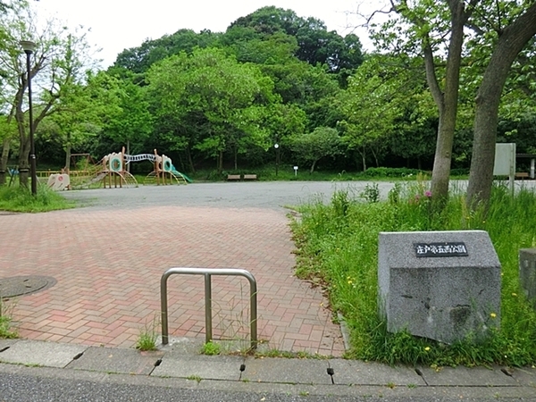 栄区野七里１丁目　全２棟２号棟(庄戸第五西公園)