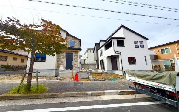 栄区野七里１丁目　全２棟２号棟