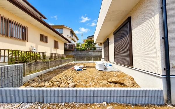 栄区野七里１丁目　全２棟２号棟