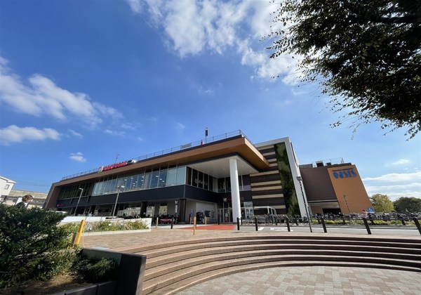 横浜市港南区上大岡東２丁目の新築一戸建(ヨークフーズ上大岡店)