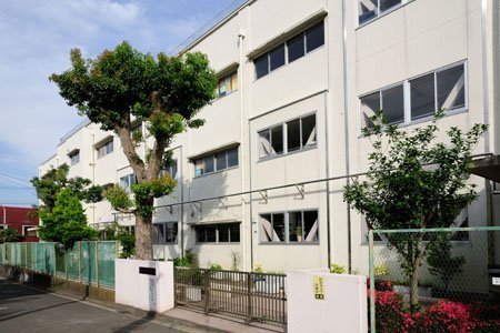横浜市保土ケ谷区星川３丁目の土地(横浜市立星川小学校)