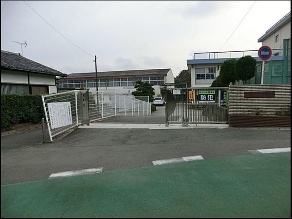 横浜市旭区南本宿町の土地(横浜市立南本宿小学校)