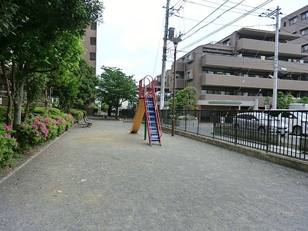 リベール武蔵中原(下小田中つばき公園)