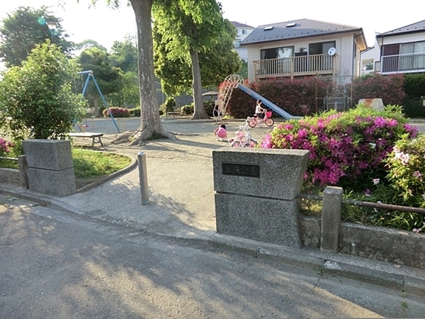 横浜市緑区新治町の中古一戸建て(三保公園)