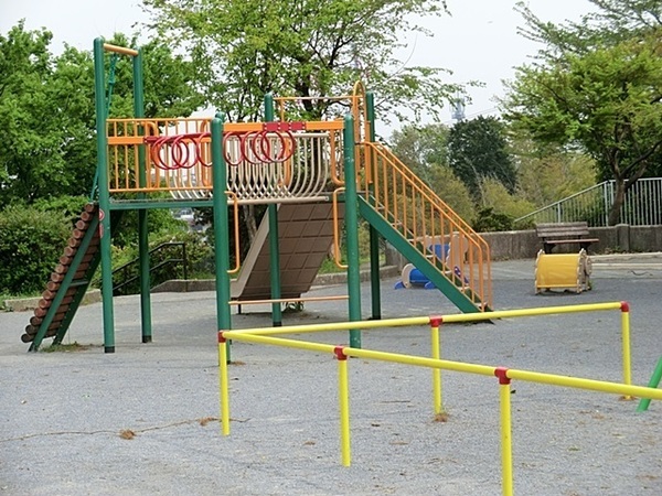 横浜市神奈川区菅田町の中古一戸建て(菅田公園)