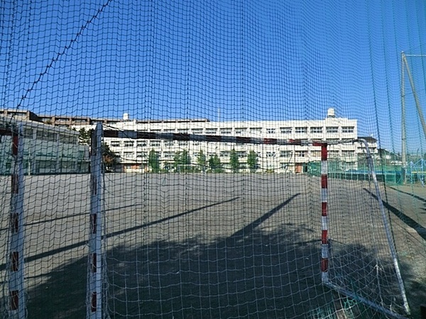 青葉区榎が丘　全2棟1号棟(横浜市立青葉台中学校)
