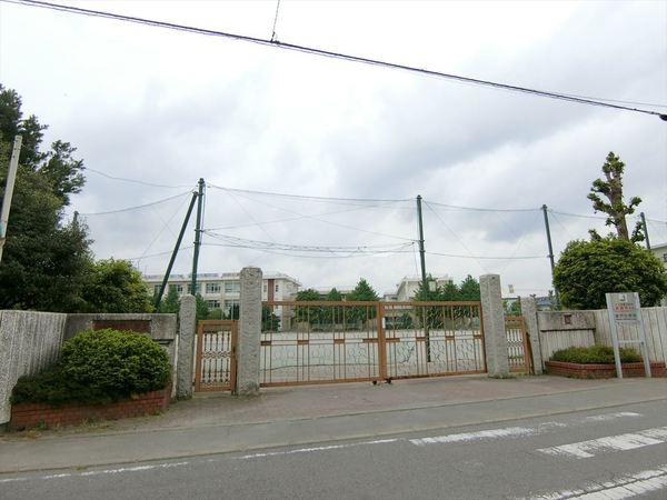 川崎市多摩区登戸の新築一戸建(川崎市立登戸小学校)