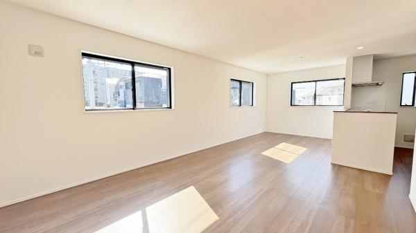 戸塚区原宿４丁目　全５棟３号棟