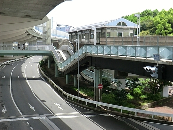 テラス横浜富岡(鳥浜駅（金沢シーサイドライン）)