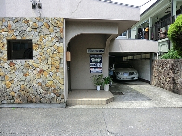横浜市磯子区磯子７丁目の中古一戸建て(及能内科クリニック)