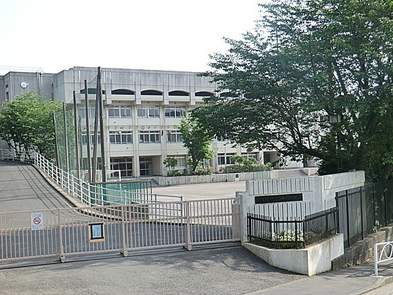 川崎市宮前区神木２丁目の土地(川崎市立平小学校)
