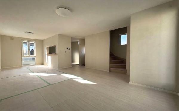 鶴見区駒岡1丁目　戸建て