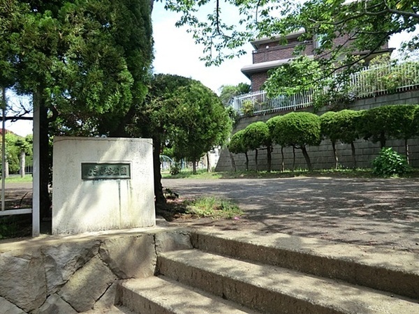 鎌倉市材木座４丁目　全２棟２号棟(たきが谷公園)