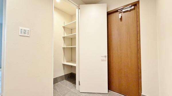 鎌倉市七里ガ浜1丁目　全2棟B棟