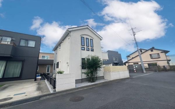 緑区北八朔町　戸建て