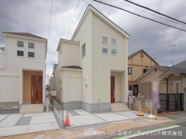 三郷市彦成１丁目の新築一戸建