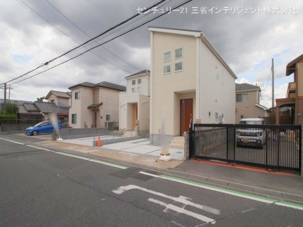 三郷市彦成１丁目の新築一戸建