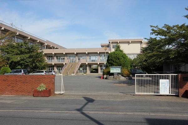 グリーンプラザ吉川(吉川市立南中学校)