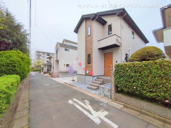 三郷市早稲田８丁目の新築一戸建