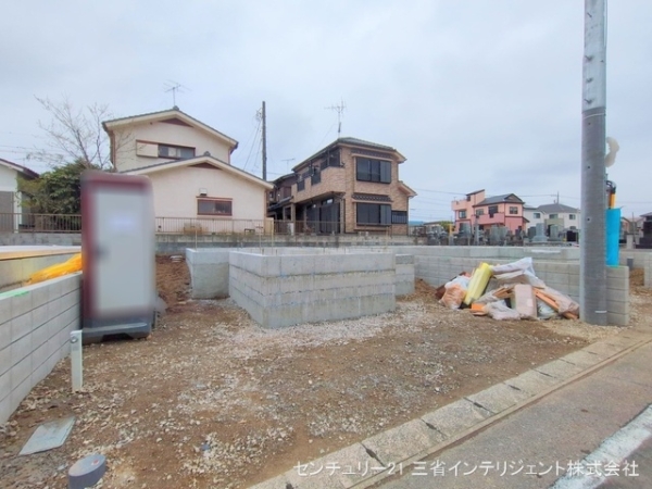 吉川市中曽根１丁目の新築一戸建