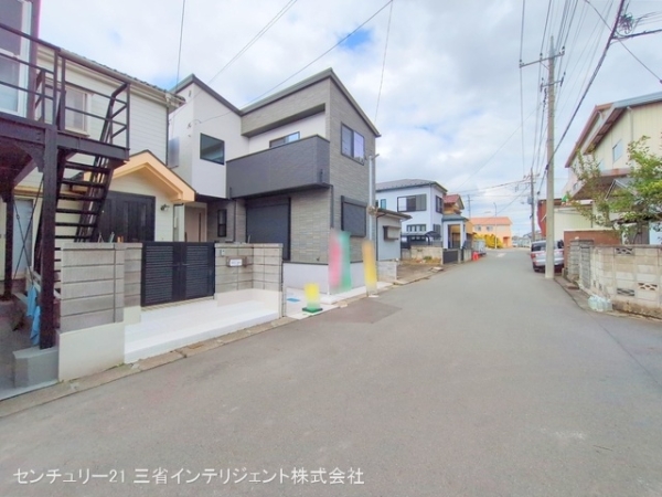 三郷市小谷堀の中古一戸建