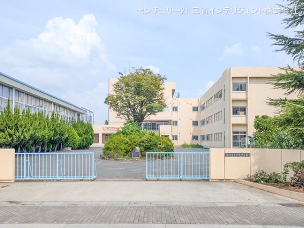 吉川市新栄2丁目の土地(吉川市立中央中学校)