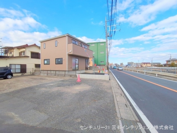 三郷市幸房の新築一戸建