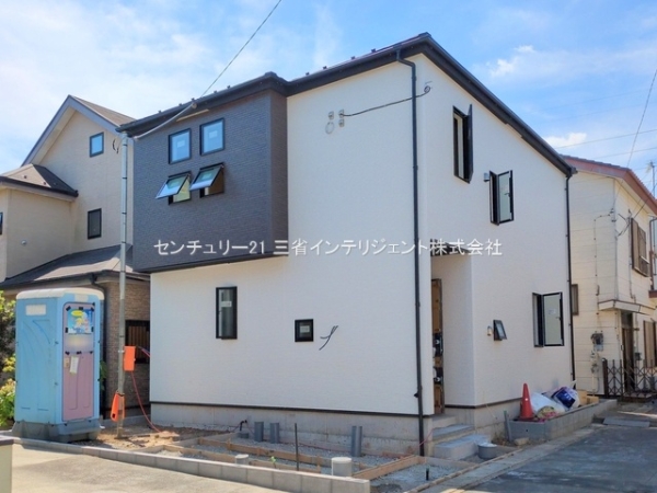 三郷市戸ケ崎１丁目の新築一戸建