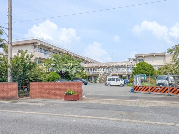 吉川市保１丁目の新築一戸建(吉川市立南中学校)
