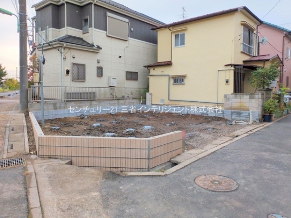 三郷市戸ケ崎3丁目の新築一戸建